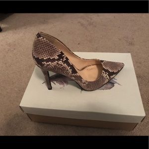 Jessica Simpson Baja Snake Print Heels size : 7.5